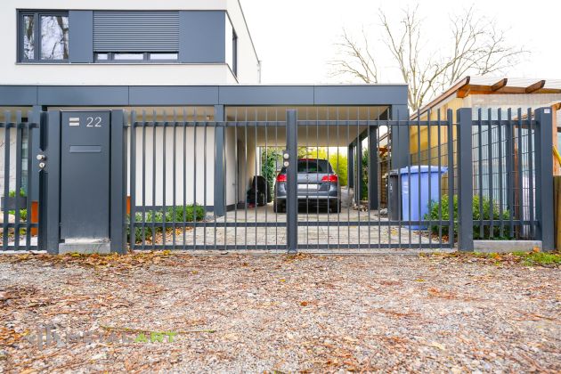 Doppelflügeltor, Zaunprojekt, Zaunportfolio, Zaunmuster, moderne Zäune, Zaunanlage Projekt, Zaun Metal Art, Zäune aus Polen, Zaun Berlin, Zaun günstig kaufen, Zäune und Tore