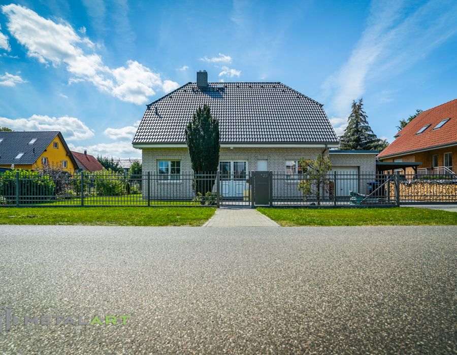 Schmiedezaun, Schmiedezäune, klassische Zäune, Gartenzaun