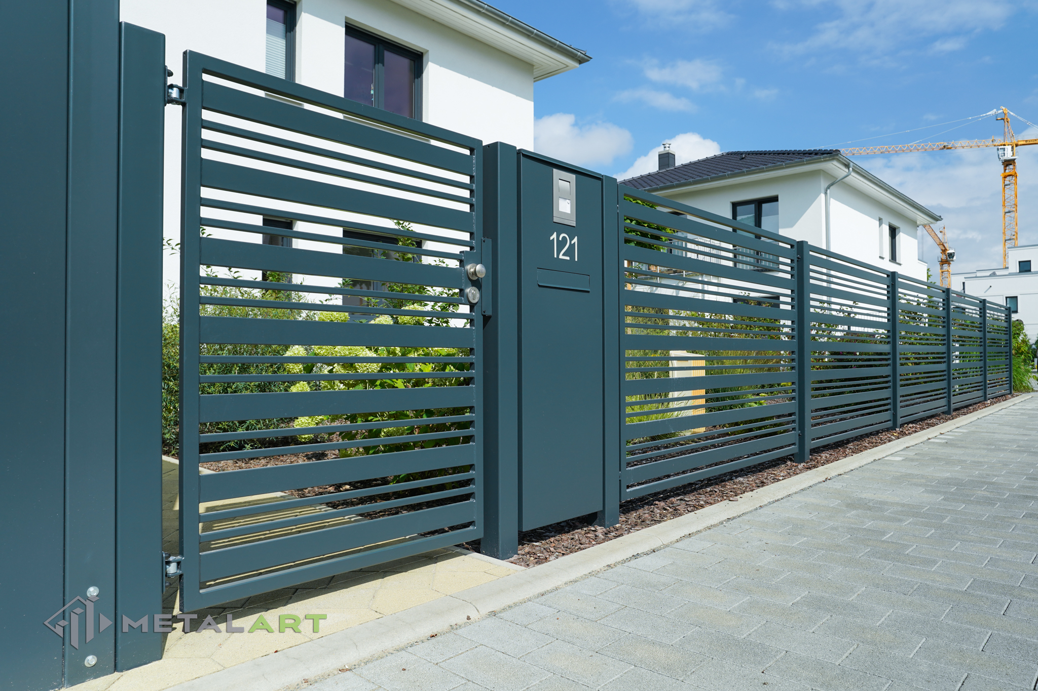 moderne Zäune, Zaunanlage Projekt, Zaun Metal Art, Zäune aus Polen, Zaun Berlin, Zaun günstig kaufen, Zäune und Tore, moderne Zäune, Sichtschutzzäune