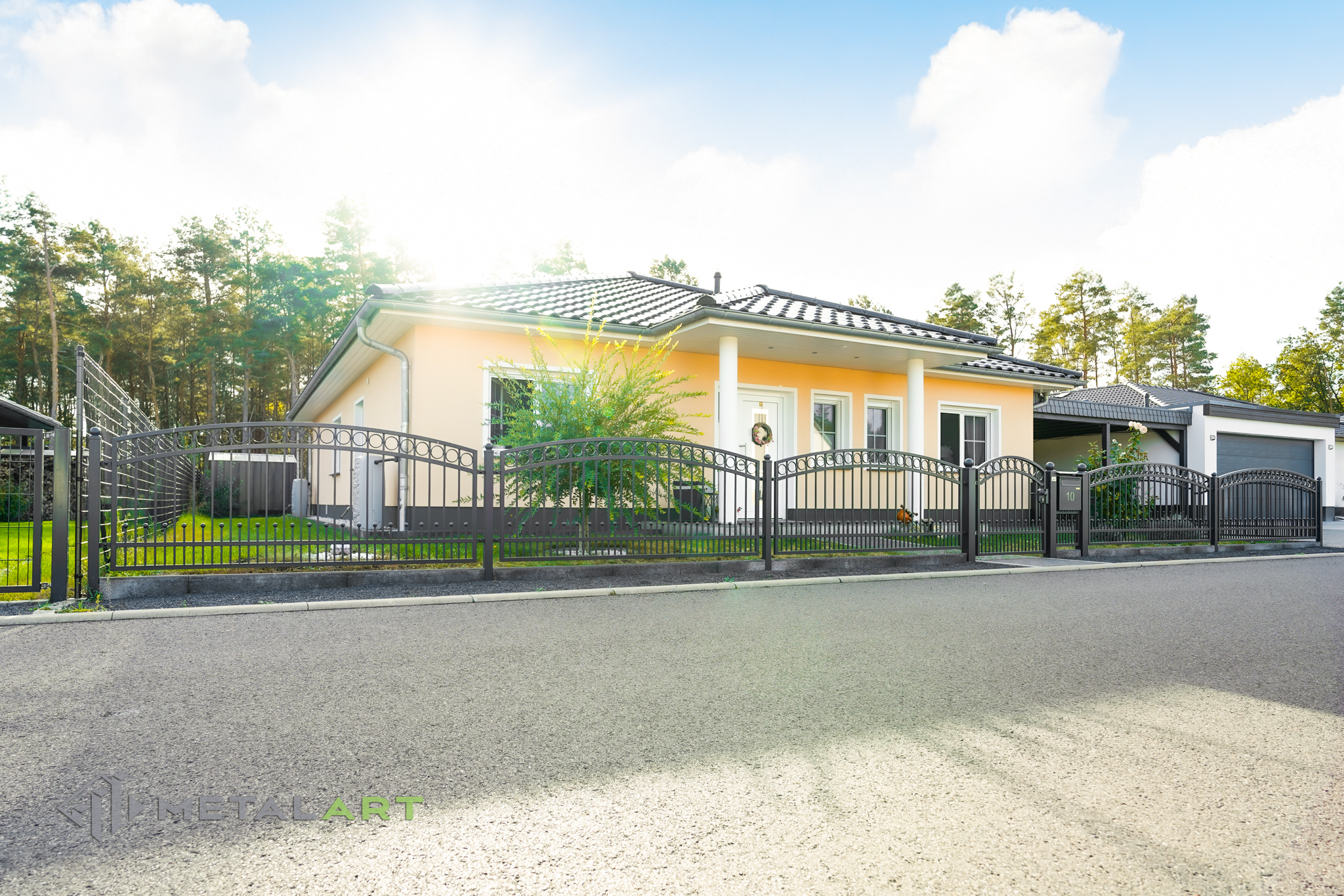 Zaunprojekt, Zaunportfolio, Zaunmuster, Schmiedezaun, Schmiedezäune, Zaunanlage Projekt, Zaun Metal Art, Zäune aus Polen, Zaun Berlin, Zaun günstig kaufen, Zäune und Tore, klassische Zäune, Gartenzaun, Gartenzäune