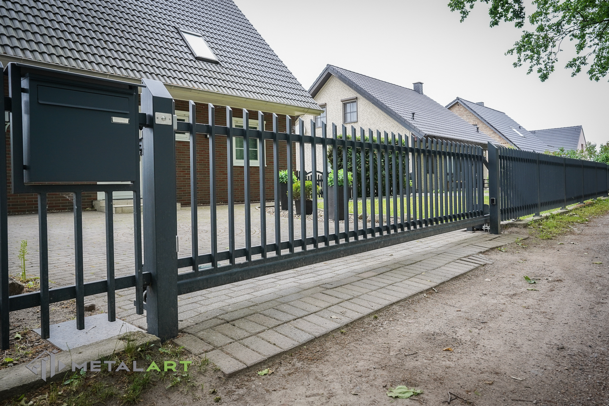 Zaunprojekt, Zaunportfolio, moderne Zäune, Zaunanlage Projekt, Zaun Metal Art, Zäune aus Polen, Zaun Berlin, Zaun günstig kaufen, Zäune und Tore