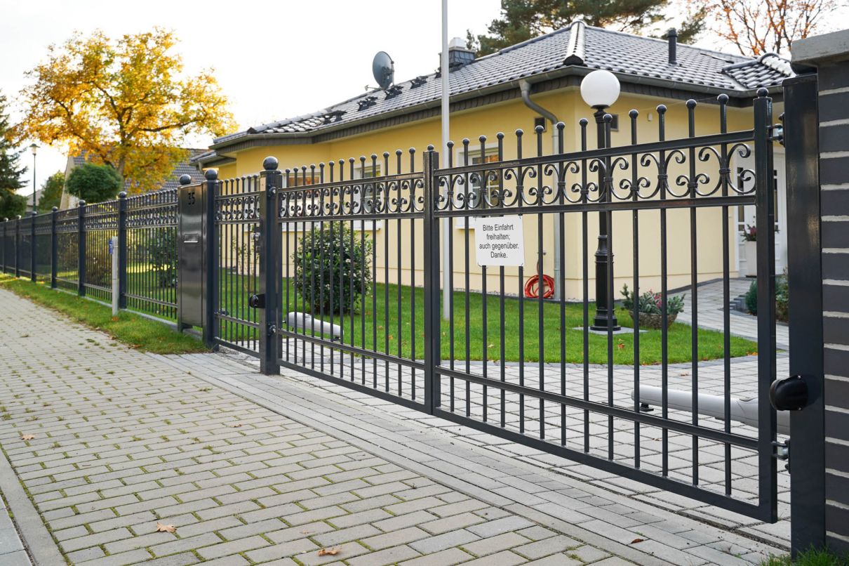 MetalArt  Polnische Zäune Tore Berlin Drehtor