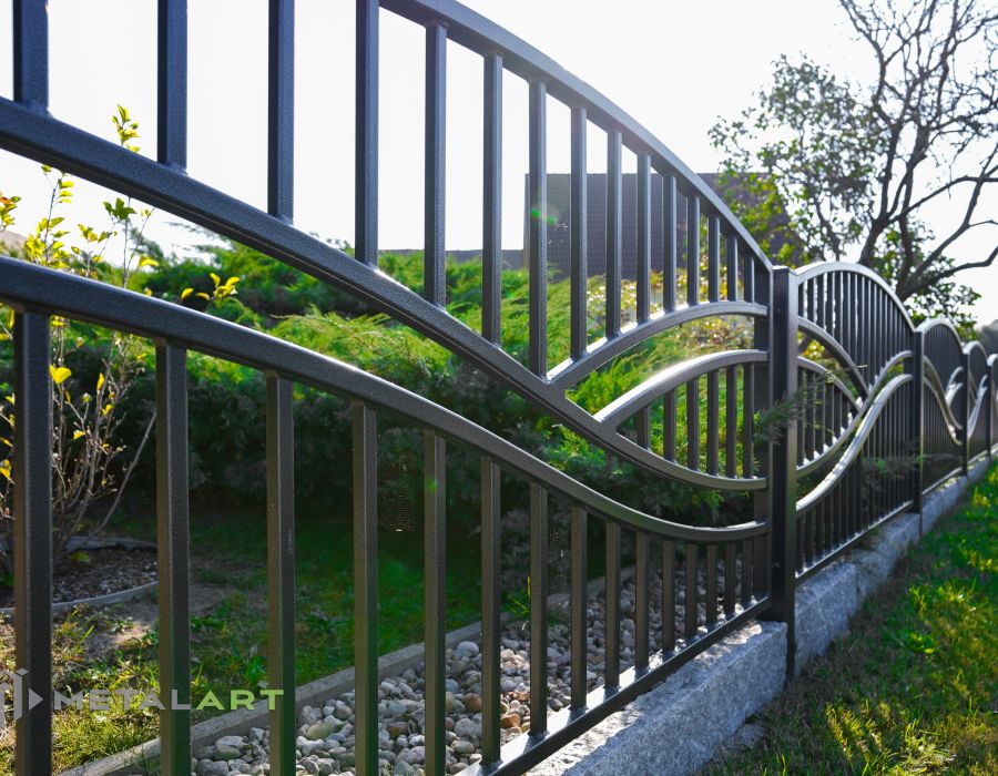 moderne Zäune, Zaunanlage Projekt, Zaun Metal Art, Zäune aus Polen, Zaun Berlin, Zaun günstig kaufen, Zäune und Tore