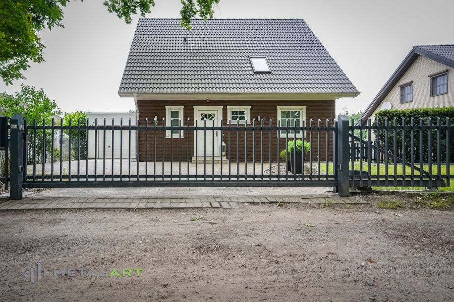 Zaunprojekt, Zaunportfolio, moderne Zäune, Zaunanlage Projekt, Zaun Metal Art, Zäune aus Polen, Zaun Berlin, Zaun günstig kaufen, Zäune und Tore