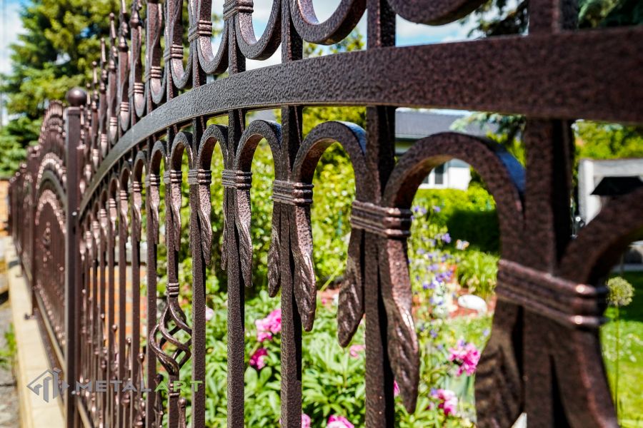 Gartenzaun, Zaunprojekt, Zaunportfolio, Zaunmuster, moderne Zäune, Zaunanlage Projekt, Zaun Metal Art, Zäune aus Polen, Zaun Berlin, Zaun günstig kaufen, Zäune und Tore, klassische Zäune, Schmuckzaun, Schmuckzäune