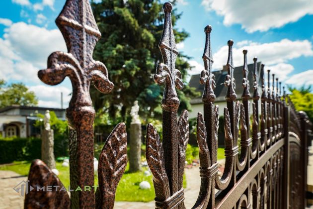 Zaunspitzen, Gartenzaun, Zaunprojekt, Zaunportfolio, Zaunmuster, moderne Zäune, Zaunanlage Projekt, Zaun Metal Art, Zäune aus Polen, Zaun Berlin, Zaun günstig kaufen, Zäune und Tore, klassische Zäune, Schmuckzaun, Schmuckzäune