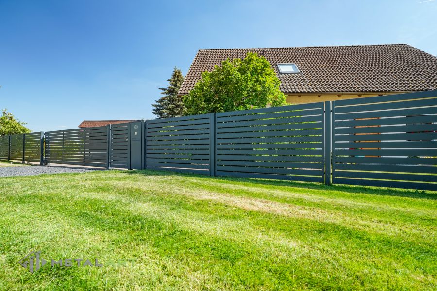 moderne Zäune, Zaunanlage Projekt, Zaun Metal Art, Zäune aus Polen, Zaun Berlin, Zaun günstig kaufen, Zäune und Tore, moderne Zäune, Sichtschutzzäune