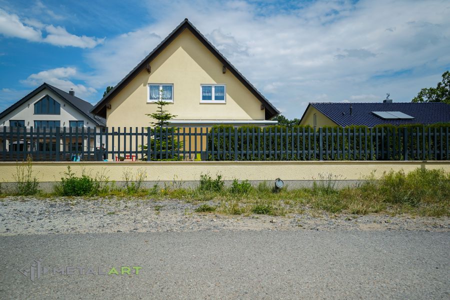 Zaunprojekt, Zaunportfolio, moderne Zäune, Zaunanlage Projekt, Zaun Metal Art, Zäune aus Polen, Zaun Berlin, Zaun günstig kaufen, Zäune und Tore