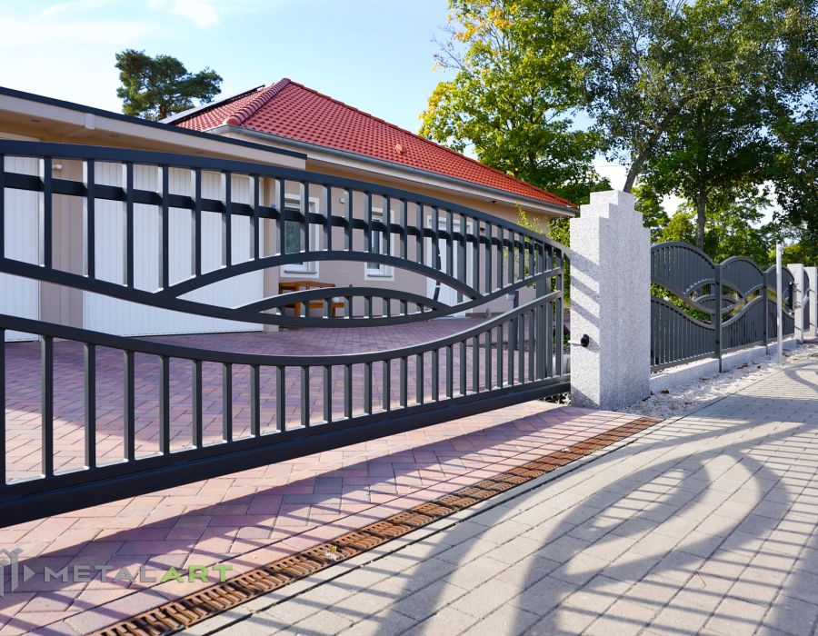 moderne Zäune, Zaunanlage Projekt, Zaun Metal Art, Zäune aus Polen, Zaun Berlin, Zaun günstig kaufen, Zäune und Tore