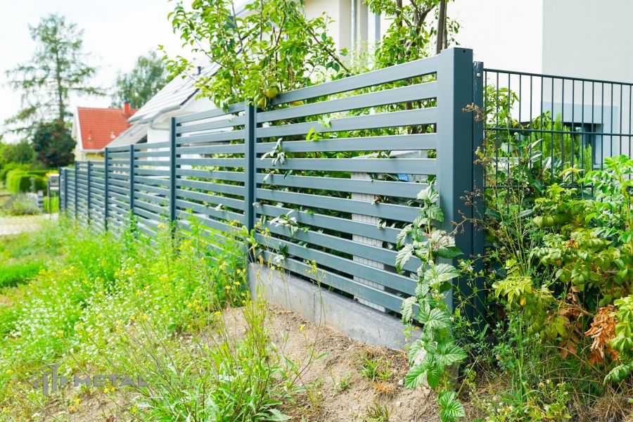 moderne Zäune, Zaunanlage Projekt, Zaun Metal Art, Zäune aus Polen, Zaun Berlin, Zaun günstig kaufen, Zäune und Tore, moderne Zäune, Sichtschutzzäune
