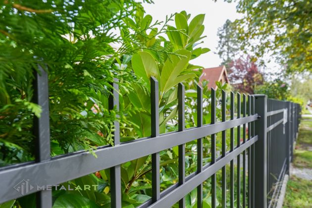 Zaunprojekt, Zaunportfolio, Zaunmuster, Schmiedezaun, Schmiedezäune, Zaunanlage Projekt, Zaun Metal Art, Zäune aus Polen, Zaun Berlin, Zaun günstig kaufen, Zäune und Tore, klassische Zäune, Gartenzaun, Gartenzäune