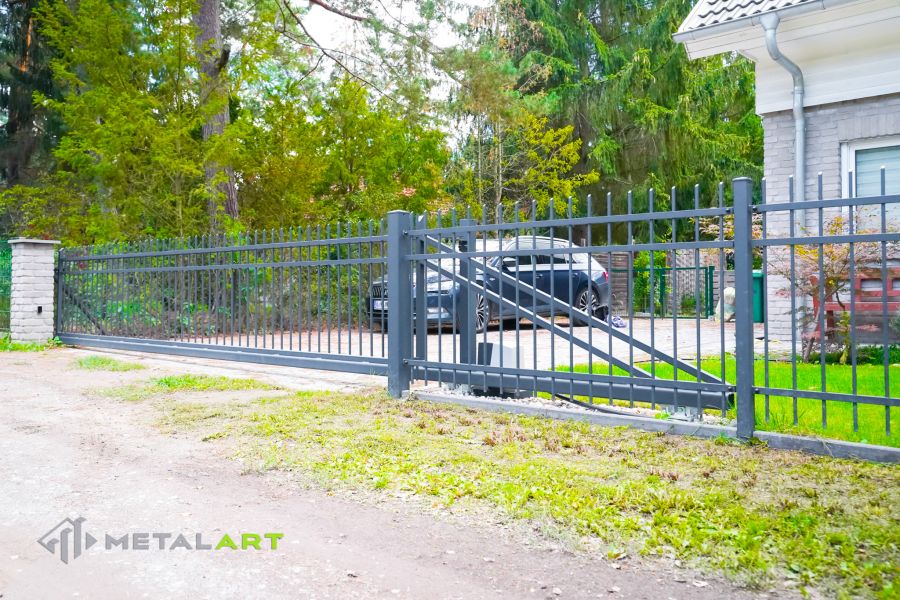 Zaunprojekt, Zaunportfolio, Zaunmuster, Schmiedezaun, Schmiedezäune, Zaunanlage Projekt, Zaun Metal Art, Zäune aus Polen, Zaun Berlin, Zaun günstig kaufen, Zäune und Tore, klassische Zäune, Gartenzaun, Gartenzäune