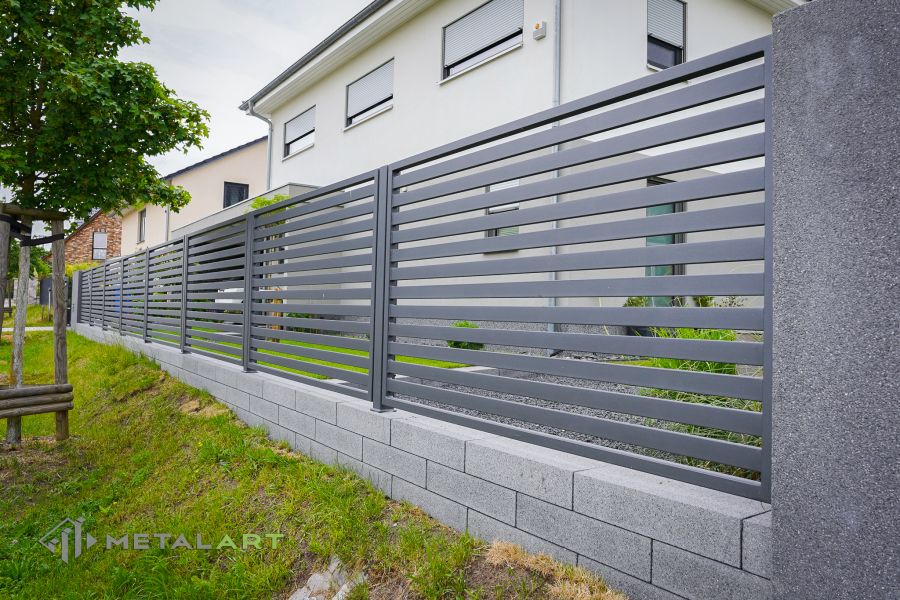 moderne Zäune, Zaunanlage Projekt, Zaun Metal Art, Zäune aus Polen, Zaun Berlin, Zaun günstig kaufen, Zäune und Tore, moderne Zäune, Sichtschutzzäune