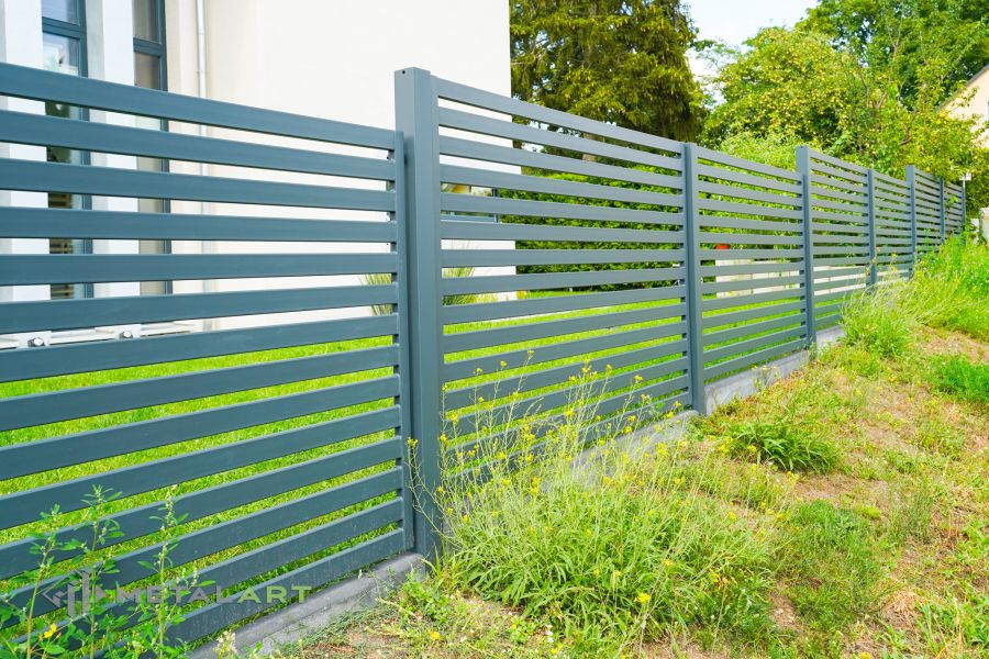 moderne Zäune, Zaunanlage Projekt, Zaun Metal Art, Zäune aus Polen, Zaun Berlin, Zaun günstig kaufen, Zäune und Tore, moderne Zäune, Sichtschutzzäune