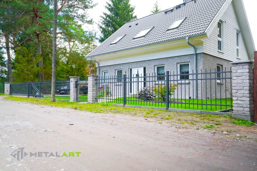 Zaunprojekt, Zaunportfolio, Zaunmuster, Schmiedezaun, Schmiedezäune, Zaunanlage Projekt, Zaun Metal Art, Zäune aus Polen, Zaun Berlin, Zaun günstig kaufen, Zäune und Tore, klassische Zäune, Gartenzaun, Gartenzäune