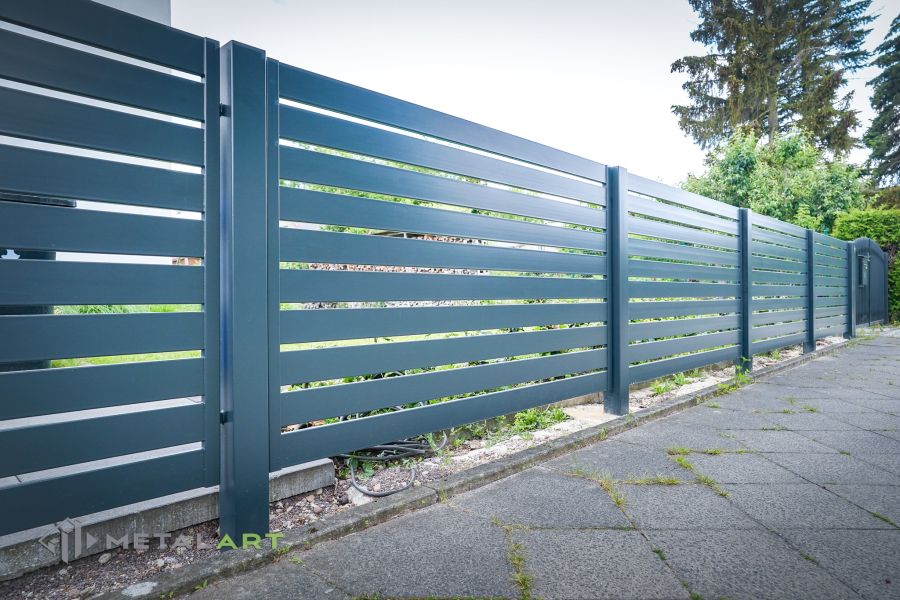 moderne Zäune, Zaunanlage Projekt, Zaun Metal Art, Zäune aus Polen, Zaun Berlin, Zaun günstig kaufen, Zäune und Tore, moderne Zäune, Sichtschutzzäune