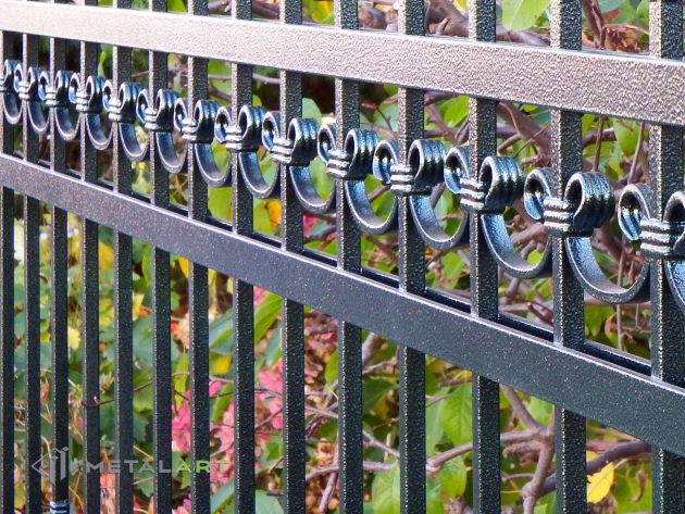 Zaunprojekt, Zaunportfolio, Zaunmuster, Schmiedezaun, Schmiedezäune, Zaunanlage Projekt, Zaun Metal Art, Zäune aus Polen, Zaun Berlin, Zaun günstig kaufen, Zäune und Tore, klassische Zäune, Schmuckzaun, Schmuckzäune