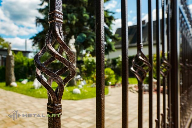 Gartenzaun, Zaunprojekt, Zaunportfolio, Zaunmuster, moderne Zäune, Zaunanlage Projekt, Zaun Metal Art, Zäune aus Polen, Zaun Berlin, Zaun günstig kaufen, Zäune und Tore, klassische Zäune, Schmuckzaun, Schmuckzäune