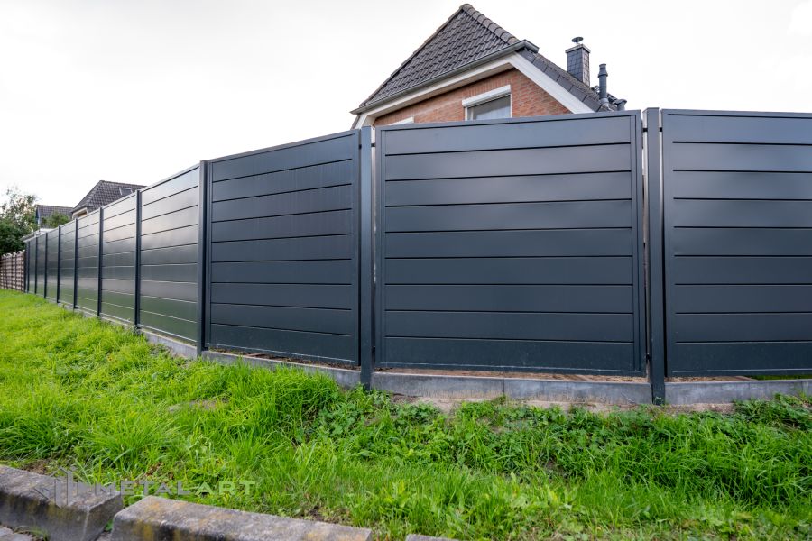 moderne Zäune, Zaunanlage Projekt, Zaun Metal Art, Zäune aus Polen, Zaun Berlin, Zaun günstig kaufen, Zäune und Tore, moderne Zäune, Sichtschutzzäune