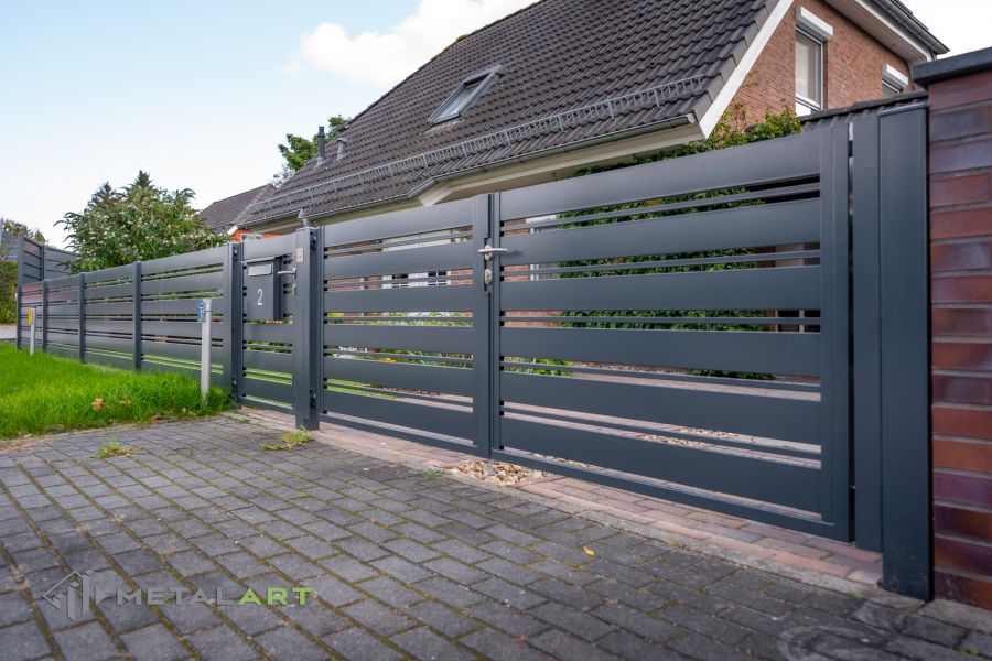 moderne Zäune, Zaunanlage Projekt, Zaun Metal Art, Zäune aus Polen, Zaun Berlin, Zaun günstig kaufen, Zäune und Tore, moderne Zäune, Sichtschutzzäune