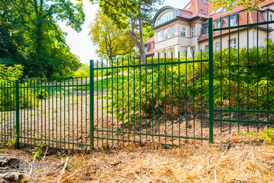 Zaunanlage, Zaunprojekt, Zaunportfolio, Zaunmuster, Schmiedezaun, Schmiedezäune, Zaun Metal Art, Zäune aus Polen, Zäune und Tore, klassische Zäune, Gartenzaun, Gartenzäune