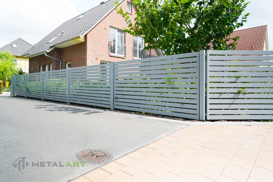 Sichtschutzzaun, Sichtschutzzäune, moderne Zäune, Zaunanlage Projekt, Zaun Metal Art, Zäune aus Polen, Zaun Berlin, Zaun günstig kaufen, Zäune und Tore, moderne Zäune, Sichtschutzzäune