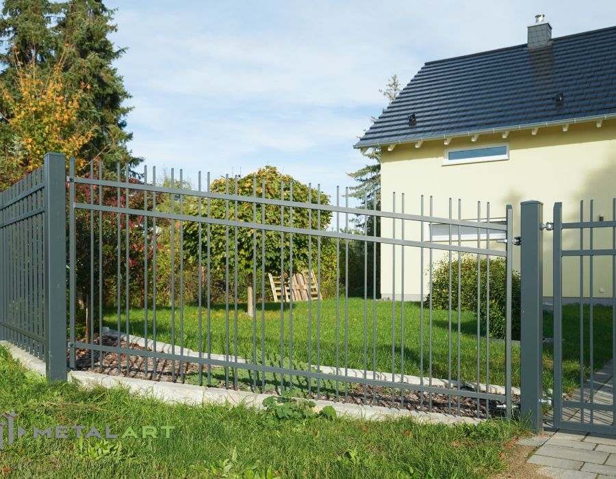 Zaunprojekt, Zaunmuster, Schmiedezaun, klassische Zäune, Gartenzaun