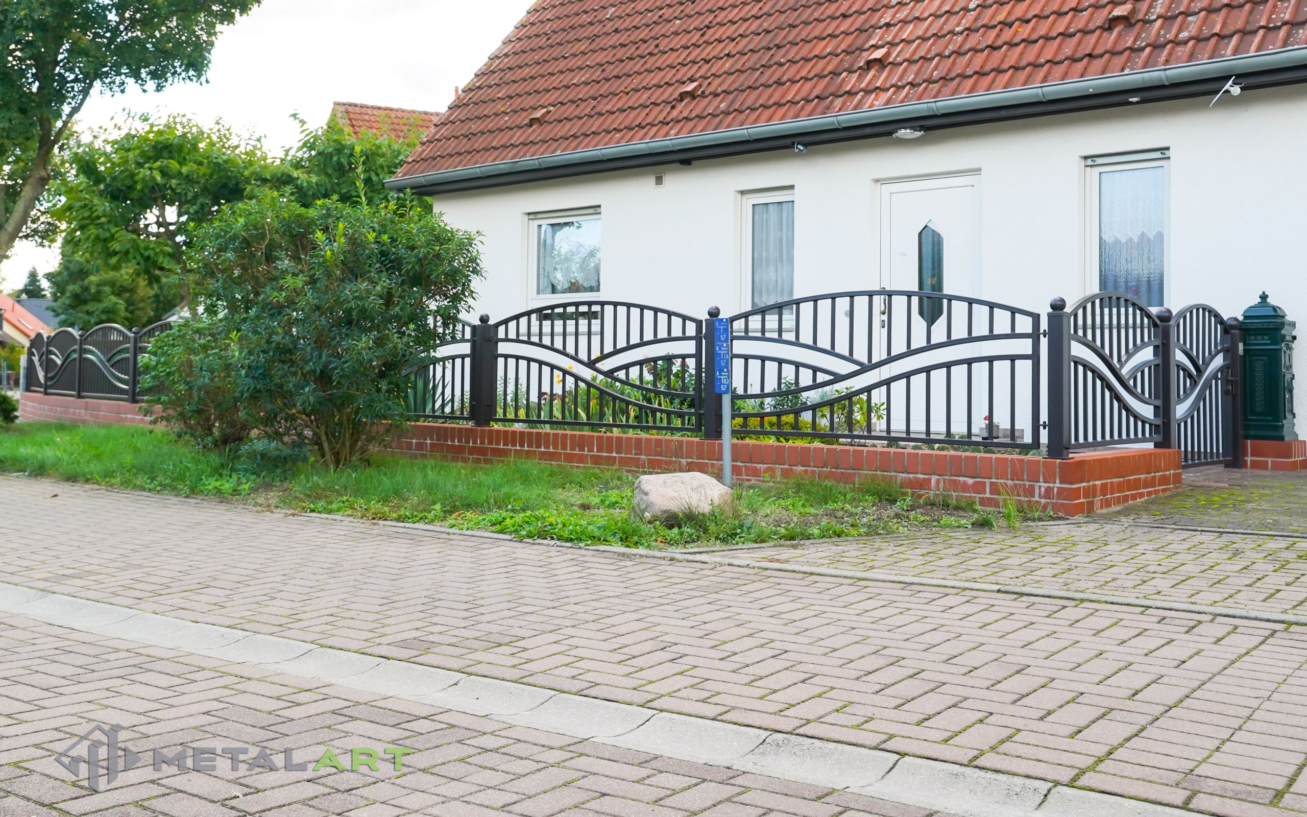 moderne Zäune, Zaunanlage Projekt, Zaun Metal Art, Zäune aus Polen, Zaun Berlin, Zaun günstig kaufen, Zäune und Tore