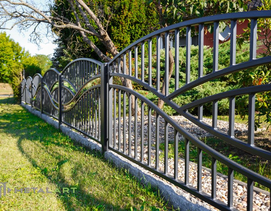 moderne Zäune, Zaunanlage Projekt, Zaun Metal Art, Zäune aus Polen, Zaun Berlin, Zaun günstig kaufen, Zäune und Tore