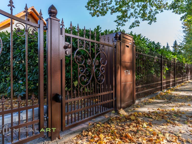 Schmuckzaun, Schmiedezaun, Schmiedezäune, Zaunanlage, Zaun Metal Art, Zäune aus Polen, Zaun Berlin, Zaun günstig kaufen, Zäune und Tore, klassische Zäune, Schmuckzaun, Schmuckzäune, Gartenzaun, Gartenzäune