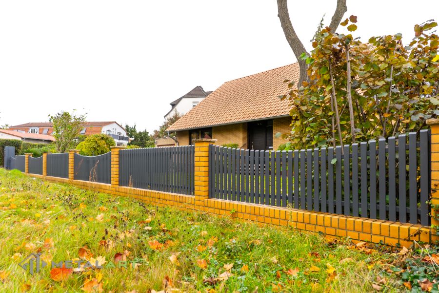 Sichtschutzzaun, Zaunprojekt, Zaunportfolio, moderne Zäune, Zaunanlage Projekt, Zaun Metal Art, Zäune aus Polen, Zaun Berlin, Zaun günstig kaufen, Zäune und Tore