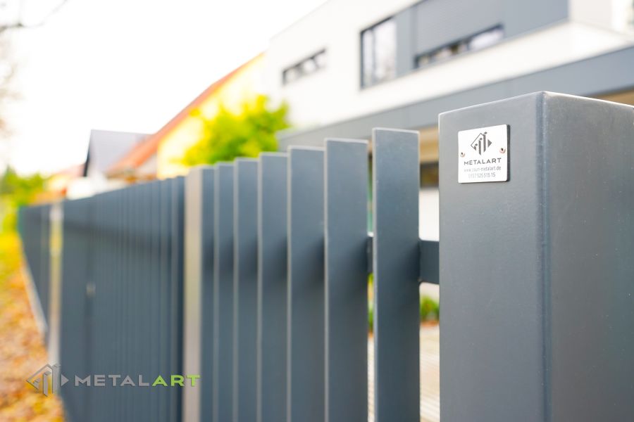 Zaunprojekt, Zaunportfolio, Zaunmuster, moderne Zäune, Zaunanlage Projekt, Zaun Metal Art, Zäune aus Polen, Zaun Berlin, Zaun günstig kaufen, Zäune und Tore