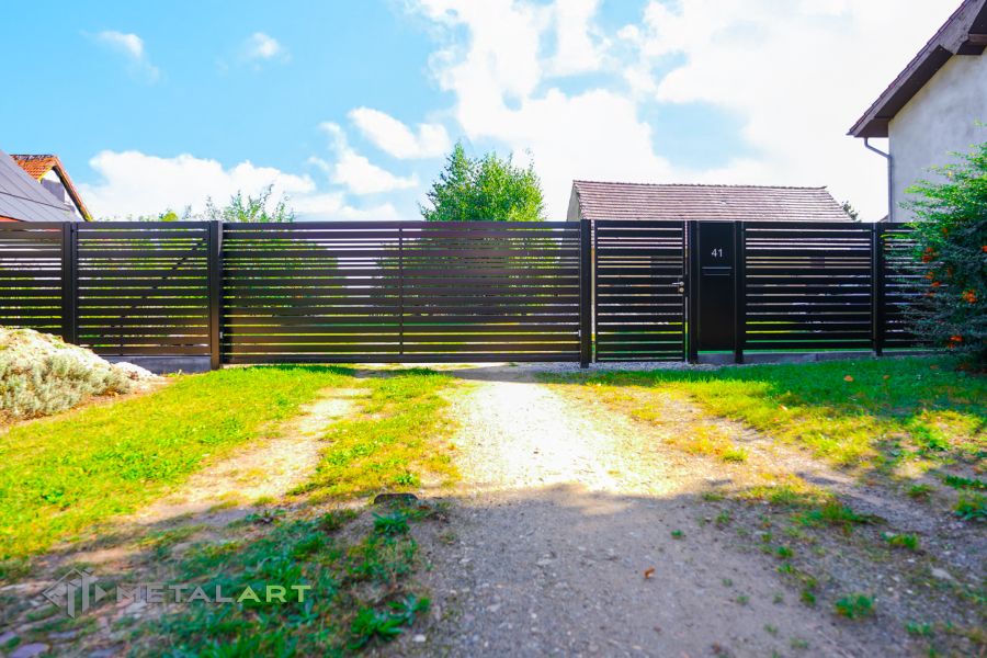 moderne Zäune, Zaunanlage Projekt, Zaun Metal Art, Zäune aus Polen, Zaun Berlin, Zaun günstig kaufen, Zäune und Tore, moderne Zäune, Sichtschutzzäune