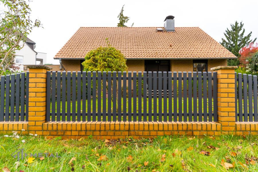 Sichtschutzzaun, Zaunprojekt, Zaunportfolio, moderne Zäune, Zaunanlage Projekt, Zaun Metal Art, Zäune aus Polen, Zaun Berlin, Zaun günstig kaufen, Zäune und Tore