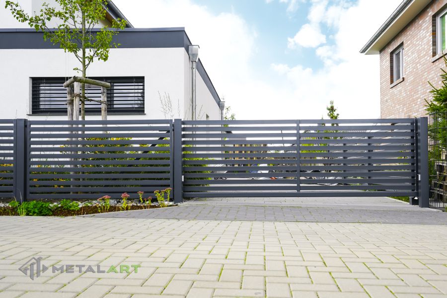 Sichtschutzzaun, Sichtschutzzäune, moderne Zäune, Zaunanlage Projekt, Zaun Metal Art, Zäune aus Polen, Zaun Berlin, Zaun günstig kaufen, Zäune und Tore, moderne Zäune, Sichtschutzzäune