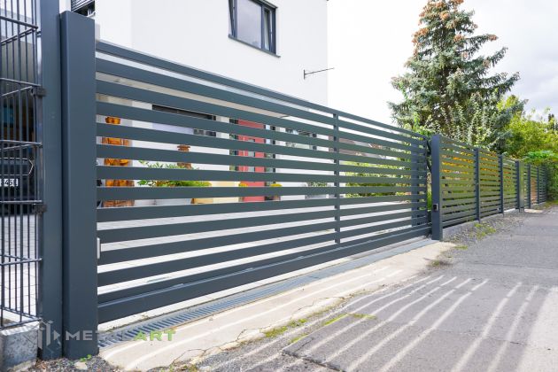 moderne Zäune, Zaunanlage Projekt, Zaun Metal Art, Zäune aus Polen, Zaun Berlin, Zaun günstig kaufen, Zäune und Tore, moderne Zäune, Sichtschutzzäune