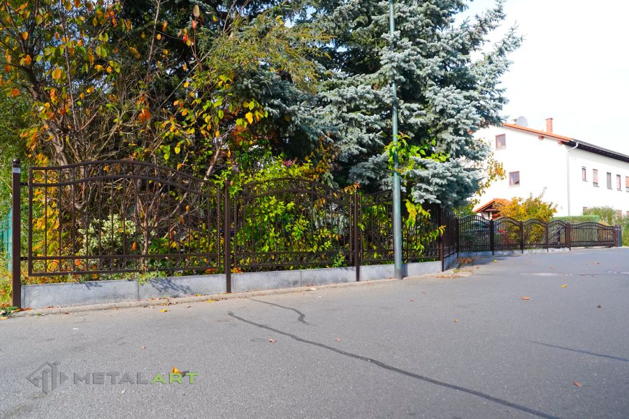 Gartenzaun, Zaunprojekt, Zaunportfolio, Zaunmuster, moderne Zäune, Zaunanlage Projekt, Zaun Metal Art, Zäune aus Polen, Zaun Berlin, Zaun günstig kaufen, Zäune und Tore, klassische Zäune, Schmuckzaun, Schmuckzäune