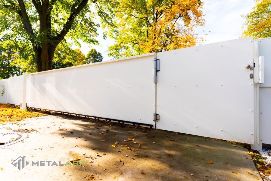 Zaunprojekt, Zaunportfolio, moderne Zäune, Zaunanlage Projekt, Zaun Metal Art, Zäune aus Polen, Zaun Berlin, Zaun günstig kaufen, Zäune und Tore