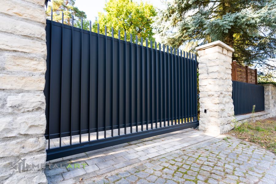 Zaunprojekt, Zaunportfolio, Zaunmuster, moderne Zäune, Zaunanlage Projekt, Zaun Metal Art, Zäune aus Polen, Zaun Berlin, Zaun günstig kaufen, Zäune und Tore