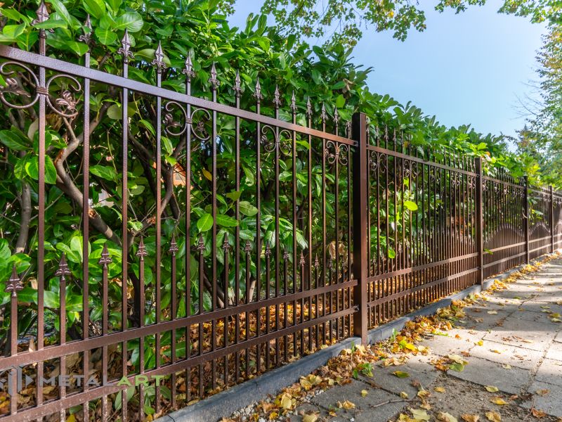 Schmuckzaun, Schmiedezaun, Schmiedezäune, Zaunanlage, Zaun Metal Art, Zäune aus Polen, Zaun Berlin, Zaun günstig kaufen, Zäune und Tore, klassische Zäune, Schmuckzaun, Schmuckzäune, Gartenzaun, Gartenzäune