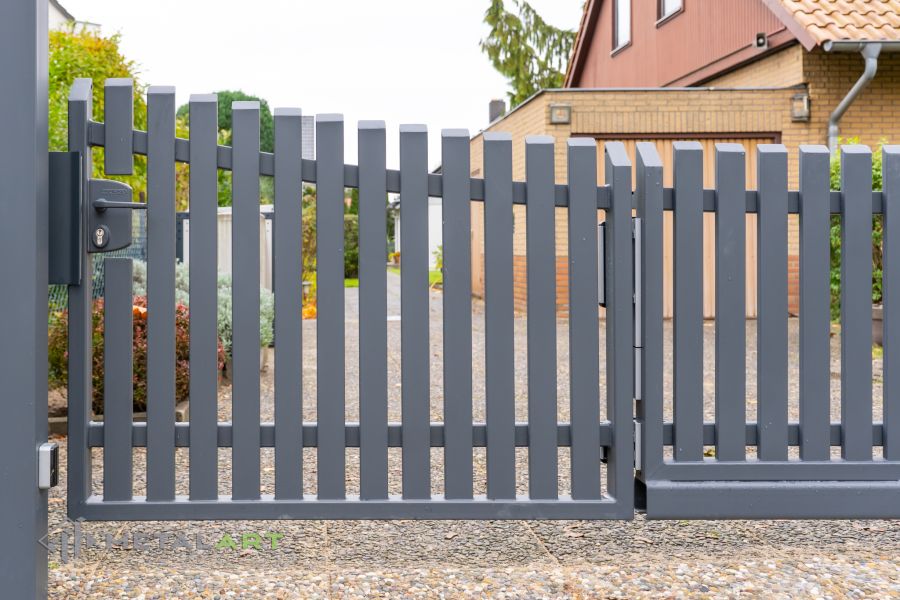 Sichtschutzzaun, Zaunprojekt, Zaunportfolio, moderne Zäune, Zaunanlage Projekt, Zaun Metal Art, Zäune aus Polen, Zaun Berlin, Zaun günstig kaufen, Zäune und Tore