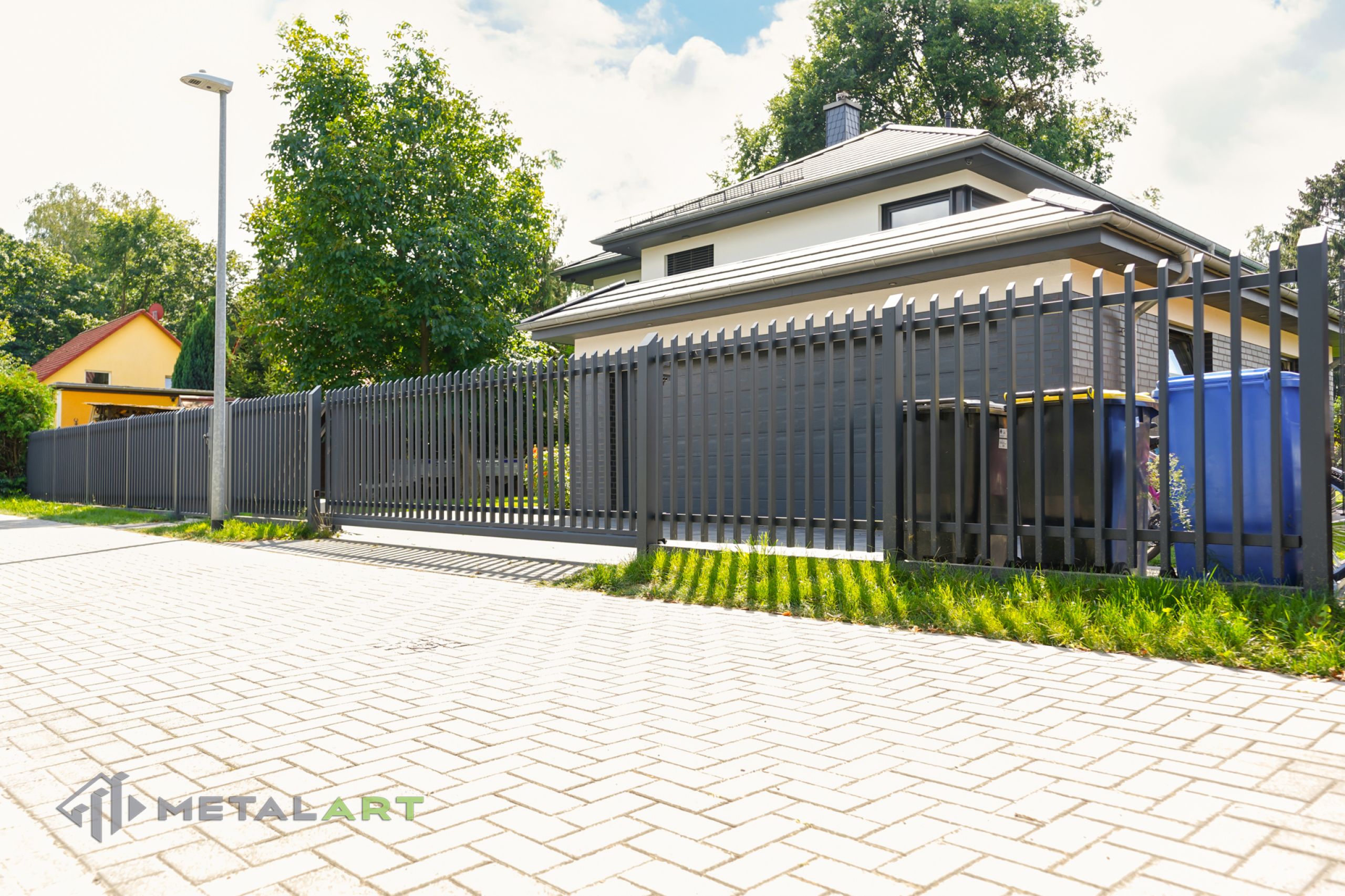 Zaunprojekt, Zaunportfolio, moderne Zäune, Zaunanlage Projekt, Zaun Metal Art, Zäune aus Polen, Zaun Berlin, Zaun günstig kaufen, Zäune und Tore