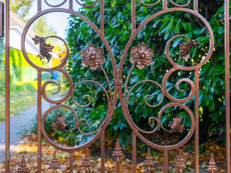 Schmuckzaun, Schmiedezaun, Schmiedezäune, Zaunanlage, Zaun Metal Art, Zäune aus Polen, Zaun Berlin, Zaun günstig kaufen, Zäune und Tore, klassische Zäune, Schmuckzaun, Schmuckzäune, Gartenzaun, Gartenzäune