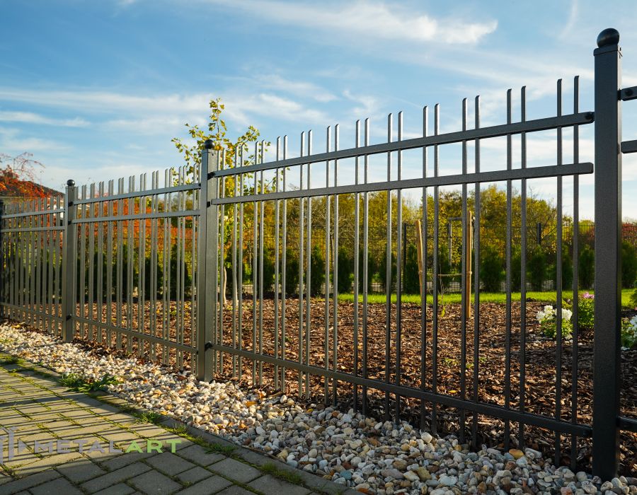 Zaunprojekt, Zaunmuster, Schmiedezaun, klassische Zäune, Gartenzaun