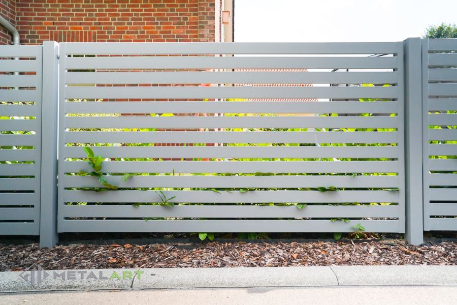 Sichtschutzzaun, Sichtschutzzäune, moderne Zäune, Zaunanlage Projekt, Zaun Metal Art, Zäune aus Polen, Zaun Berlin, Zaun günstig kaufen, Zäune und Tore, moderne Zäune, Sichtschutzzäune